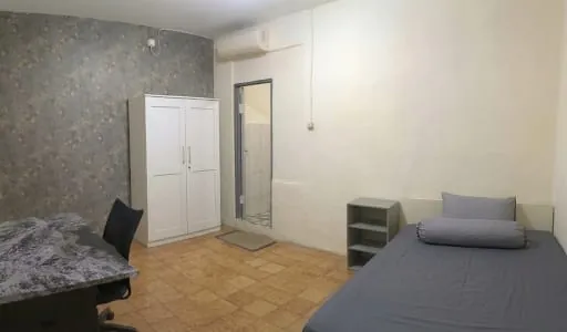 Suasana salah satu kamar Kost Rasya